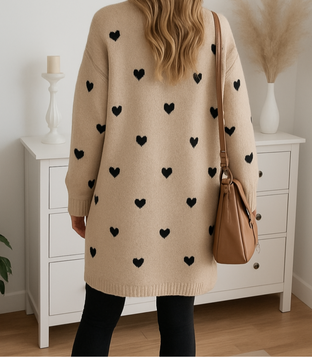Cardigan Cozy Chic con Cuoricini – Stile e Comfort in un Solo Look